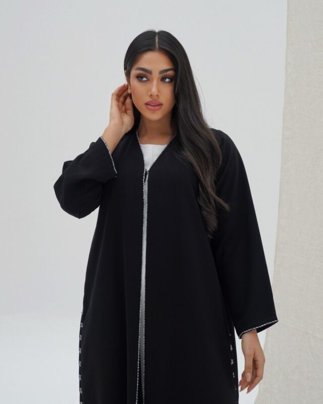 Alternative view of Abaya 03