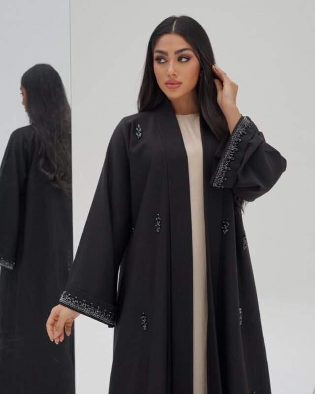 Alternative view of Abaya 07