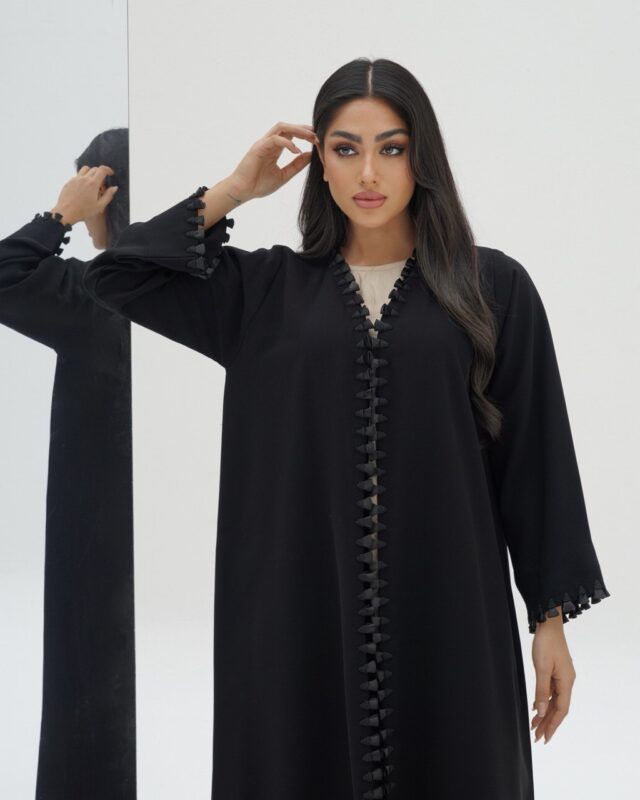 Alternative view of Abaya 05